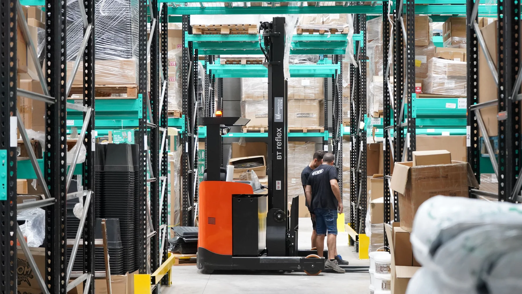 Entrepôt logistique